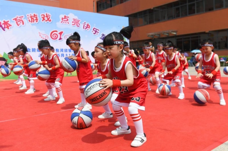 校园体育足球城市赛重庆站开幕 班队首次成主角